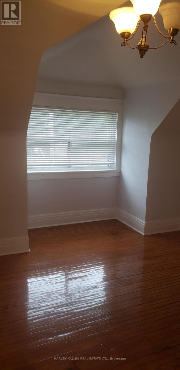 UPPER - 226 ASHWORTH AVENUE