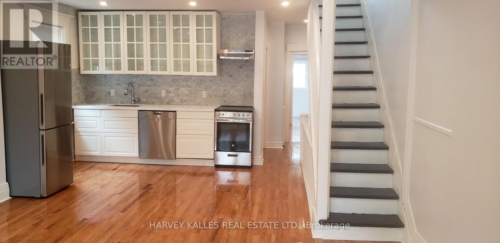 UPPER - 226 ASHWORTH AVENUE
