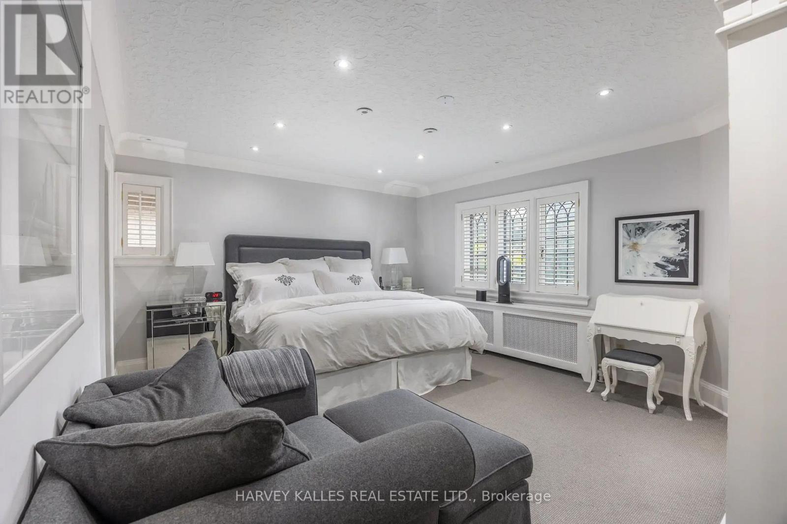 141 OLD FOREST HILL ROAD