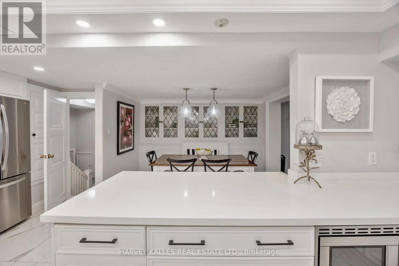 141 OLD FOREST HILL ROAD