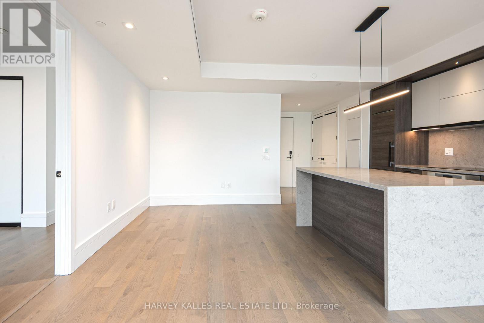 1508 - 215 LONSDALE ROAD
