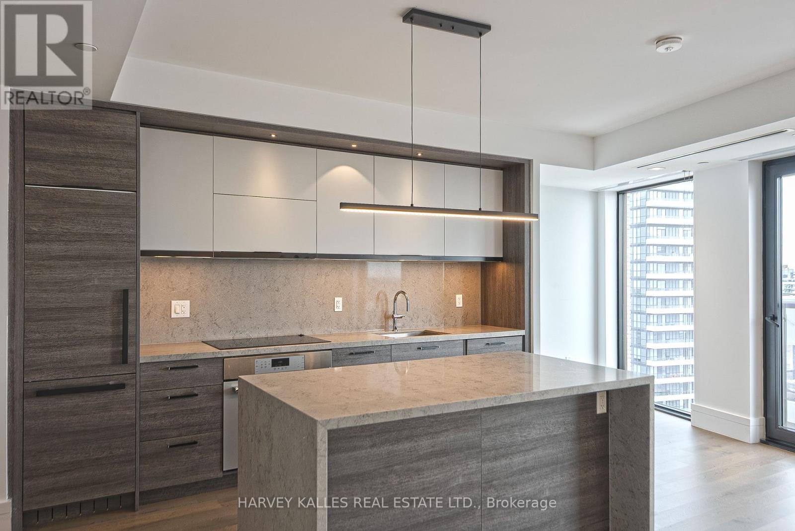 1508 - 215 LONSDALE ROAD
