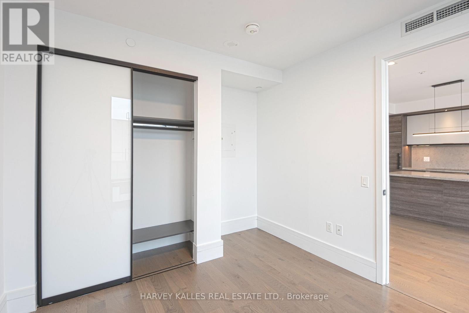 1508 - 215 LONSDALE ROAD