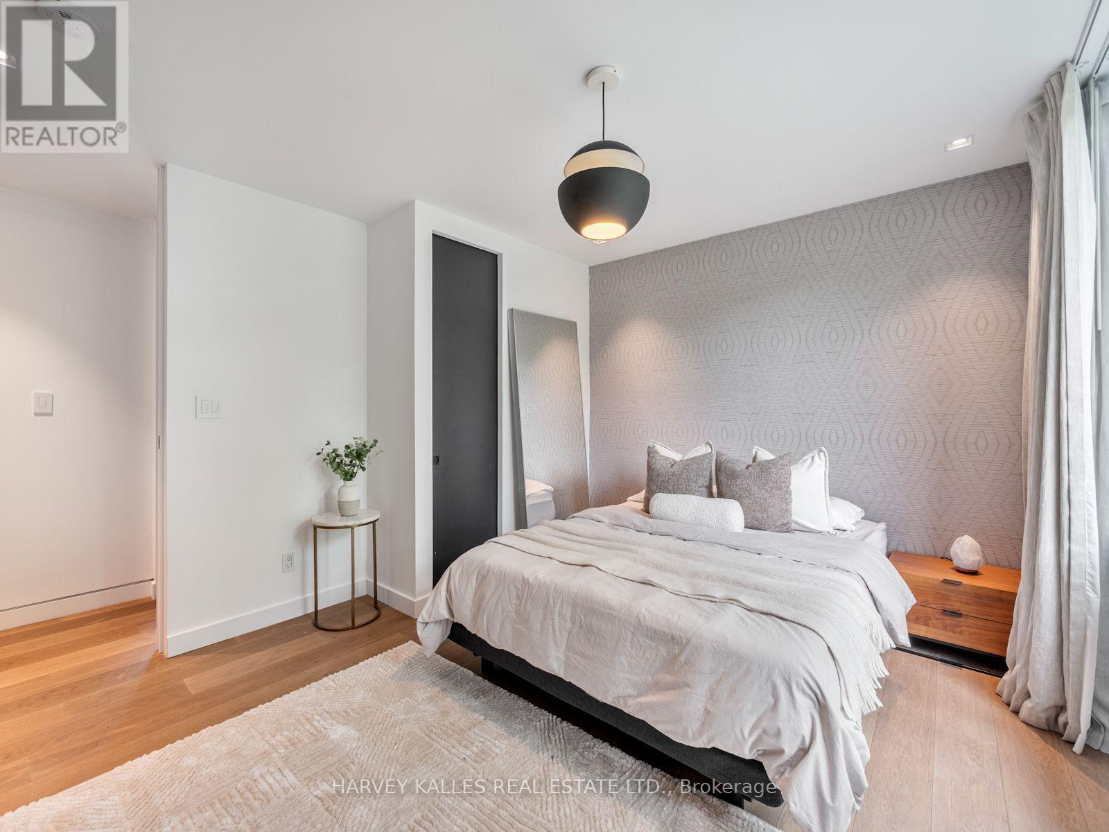 75 ARDWOLD GATE