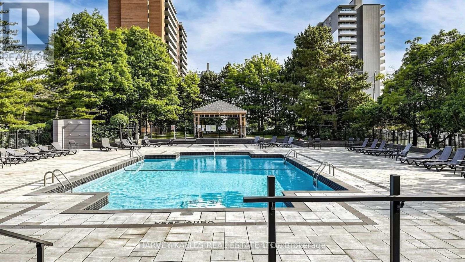 605 - 1121 STEELES AVENUE W