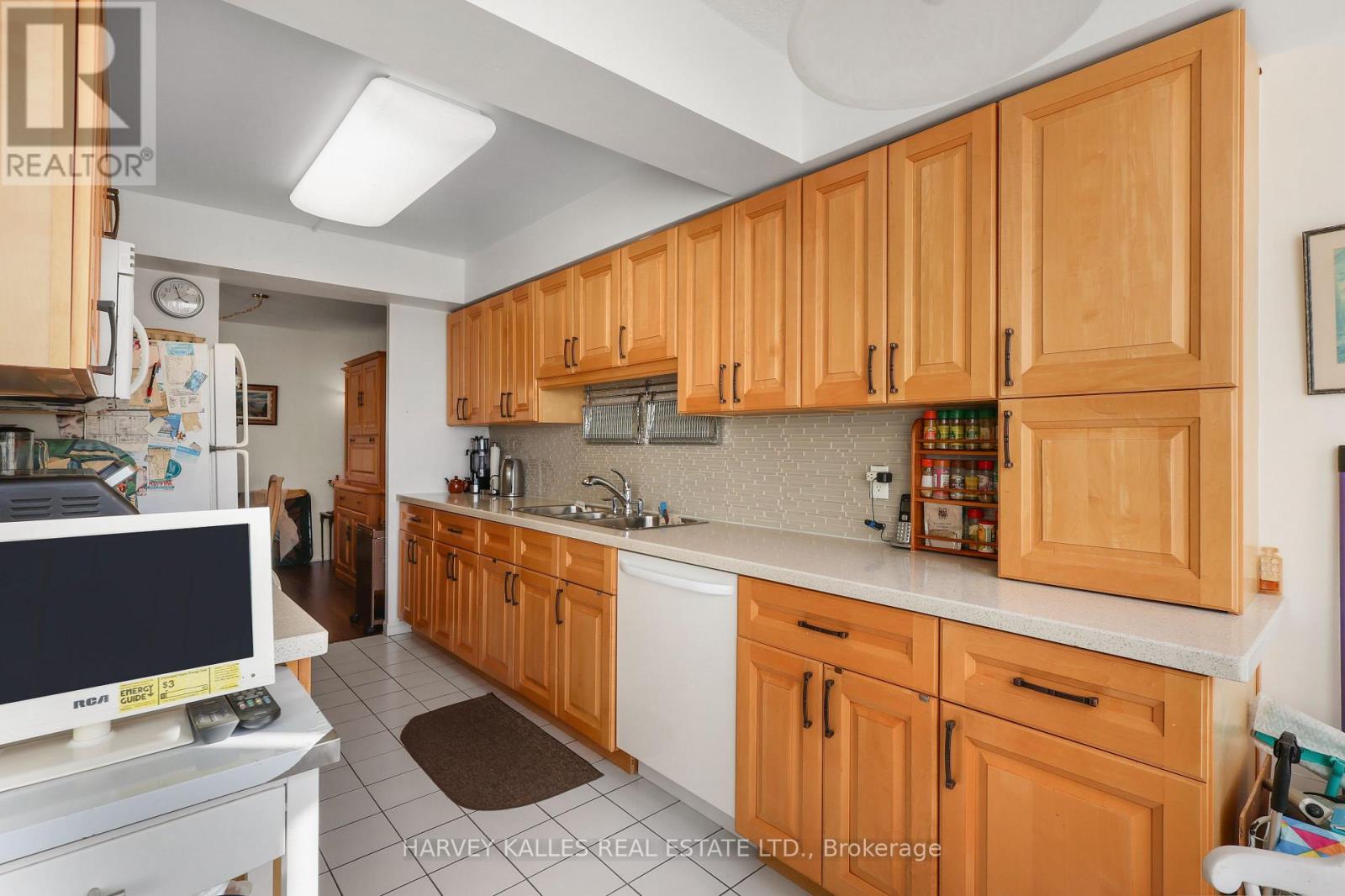 605 - 1121 STEELES AVENUE W
