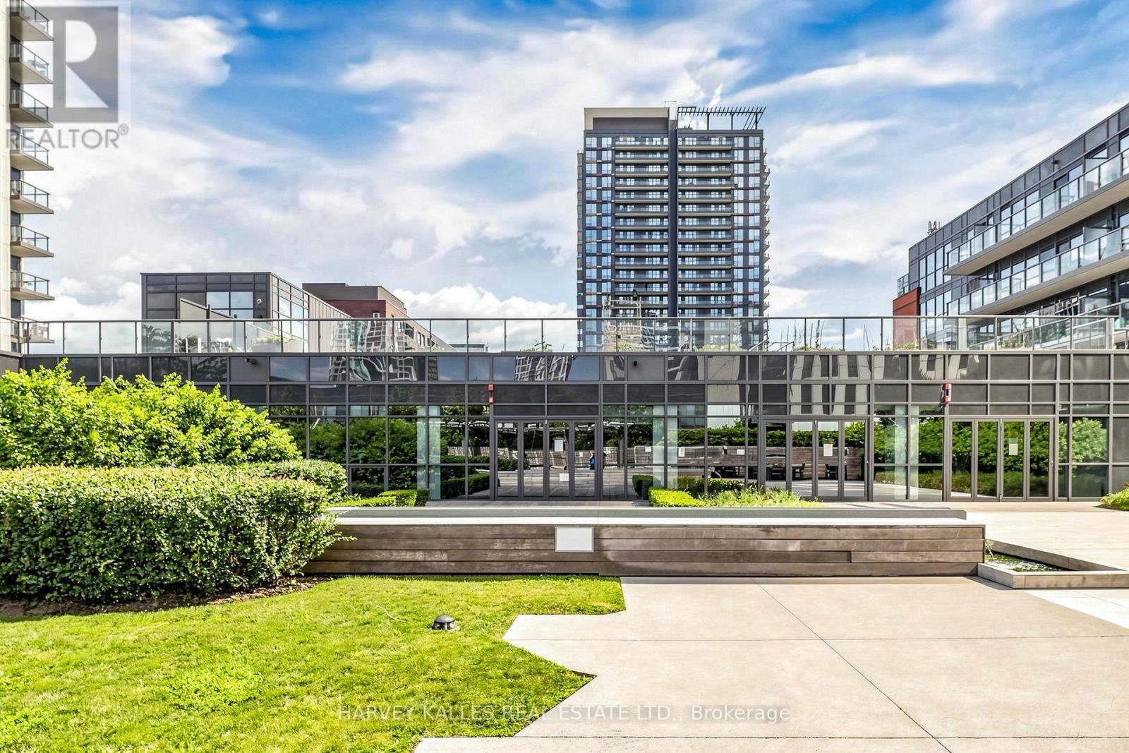 419 - 55 REGENT PARK BOULEVARD