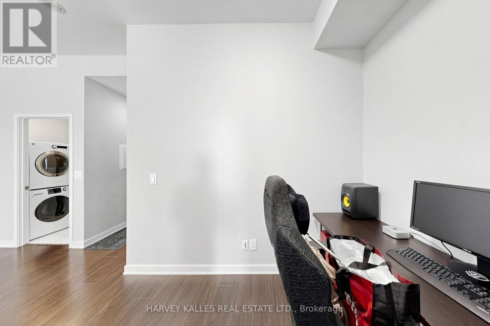 419 - 55 REGENT PARK BOULEVARD