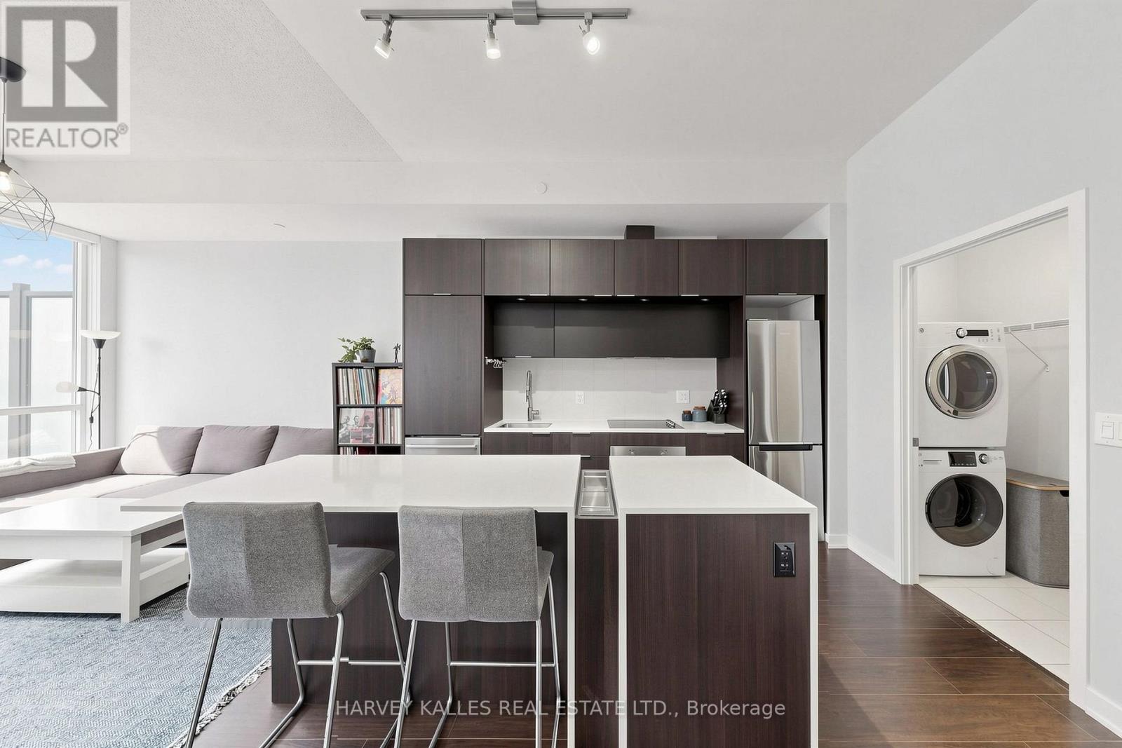 419 - 55 REGENT PARK BOULEVARD