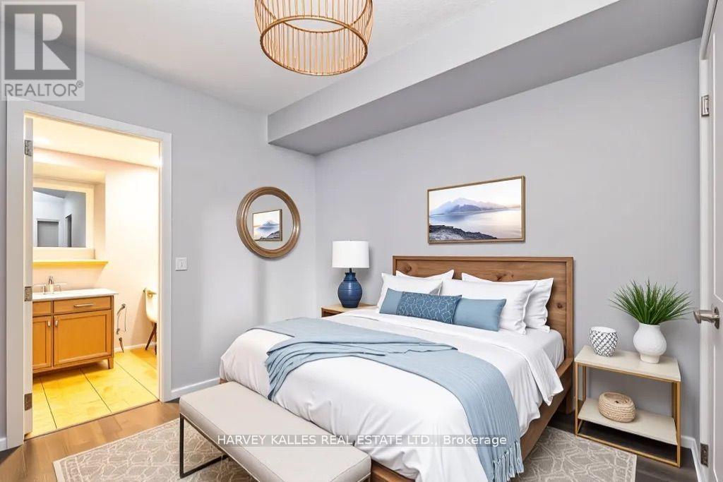 502 - 218 QUEENS QUAY W
