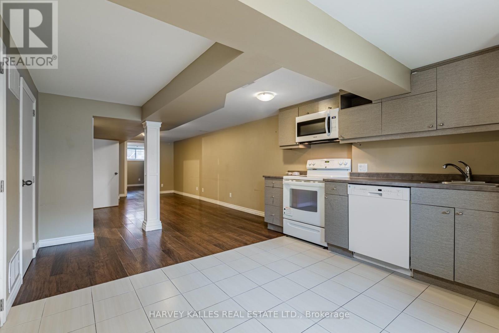 313 GLENHOLME AVENUE