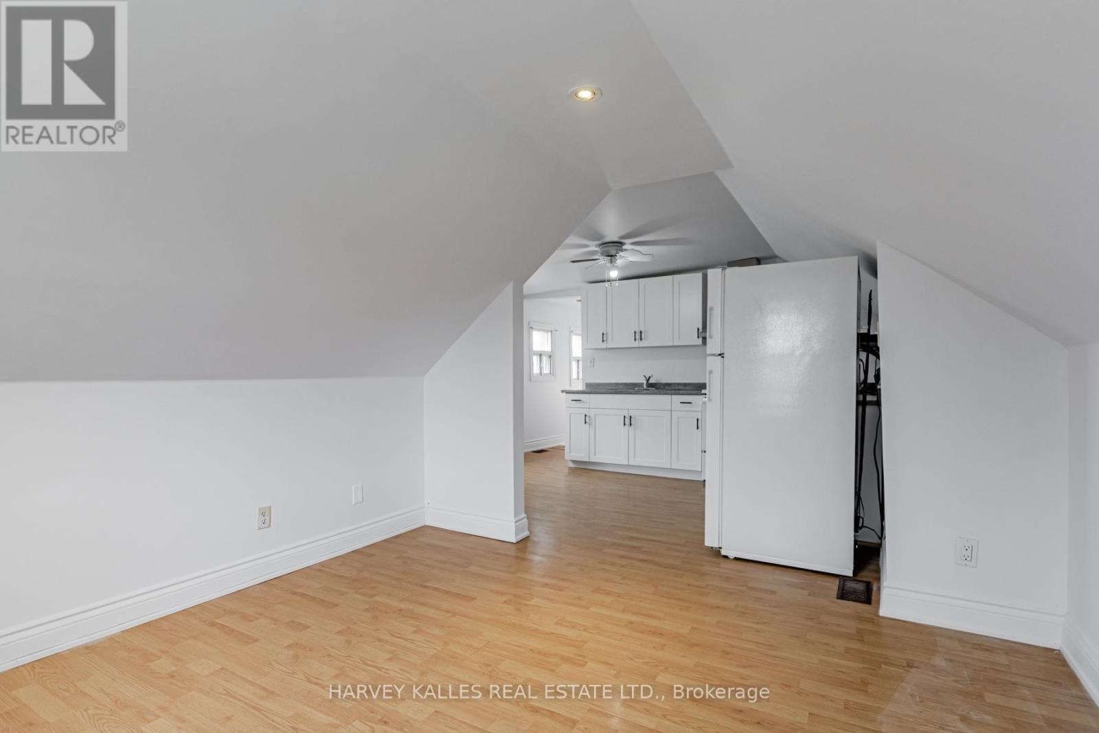 313 GLENHOLME AVENUE