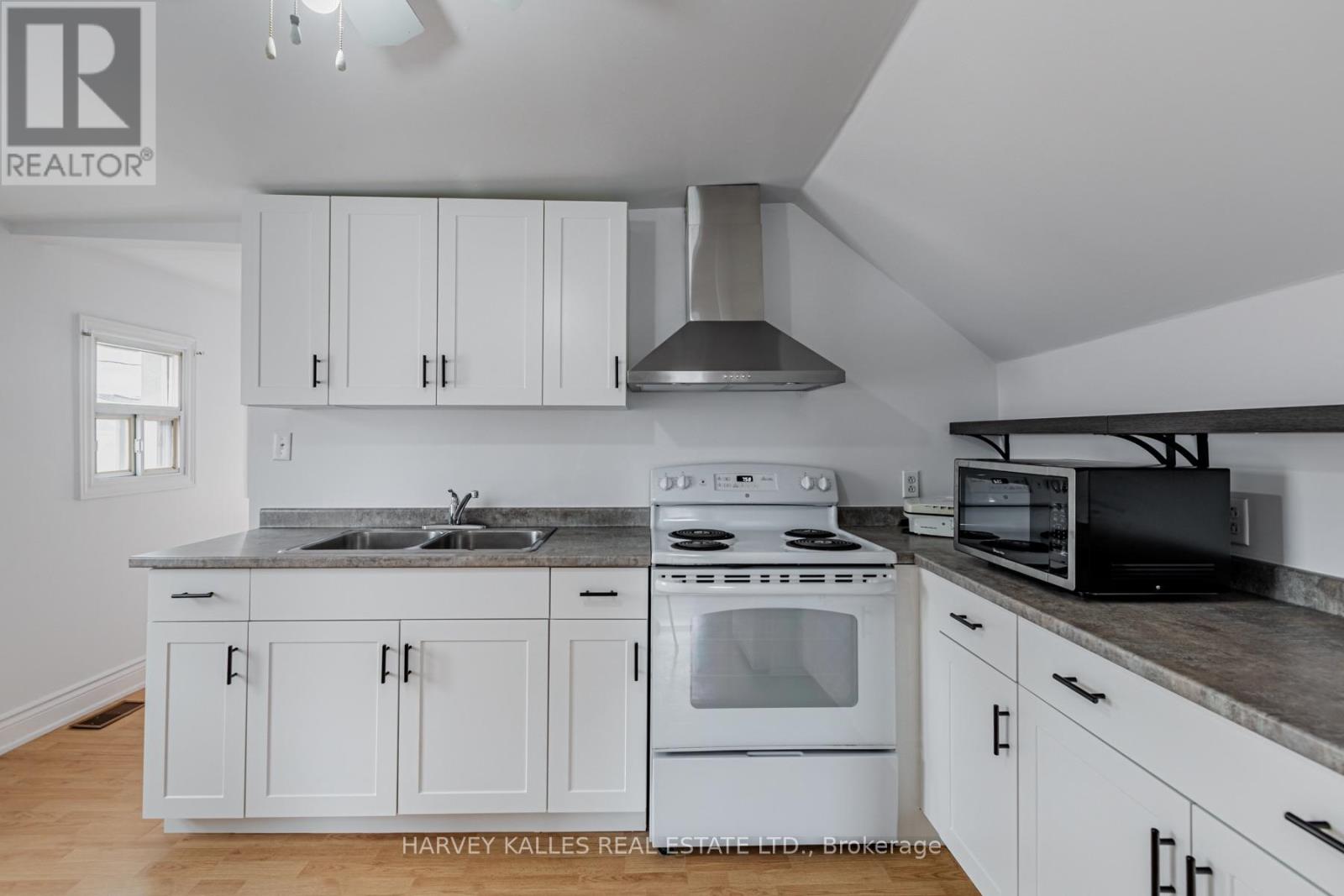 313 GLENHOLME AVENUE
