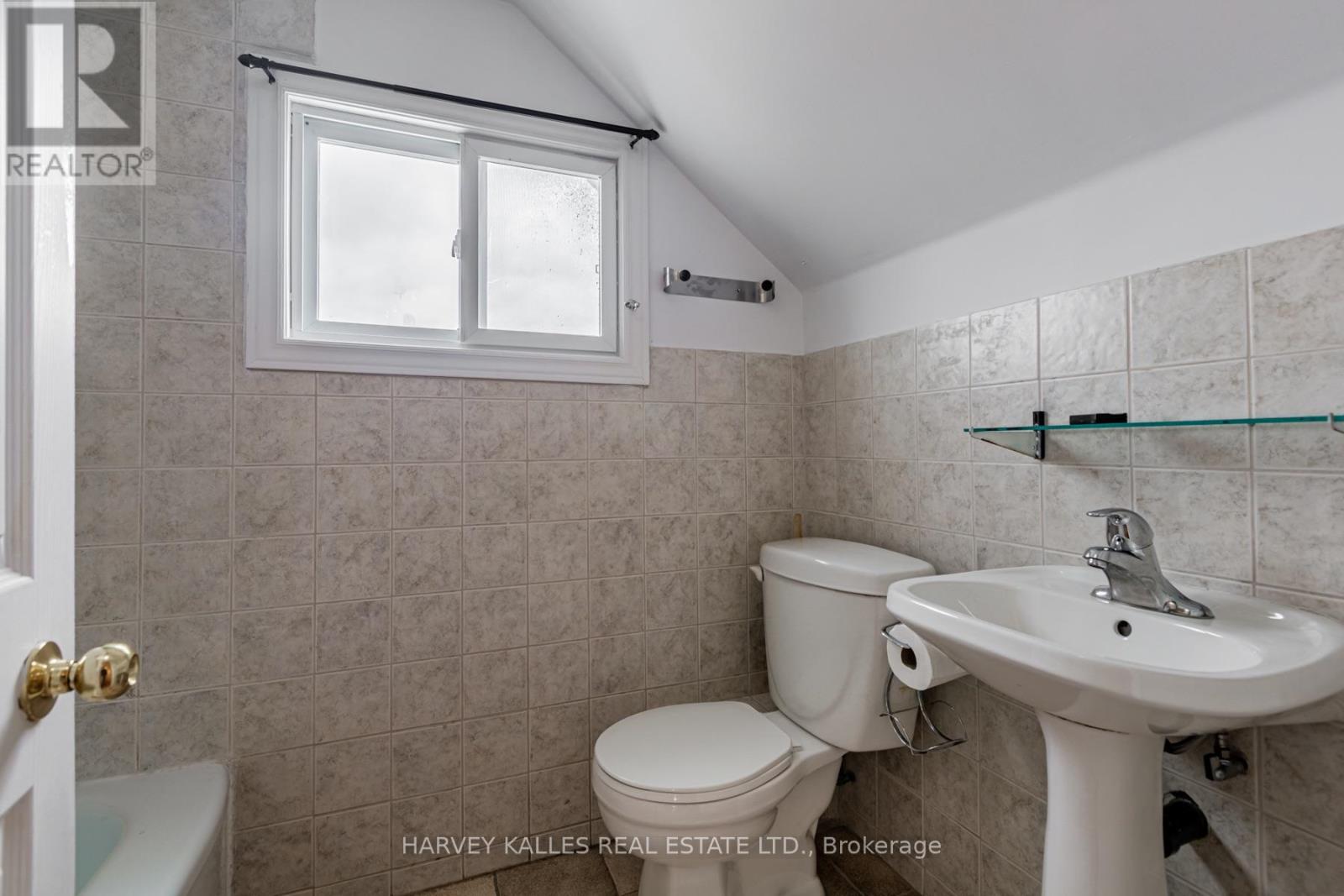 313 GLENHOLME AVENUE