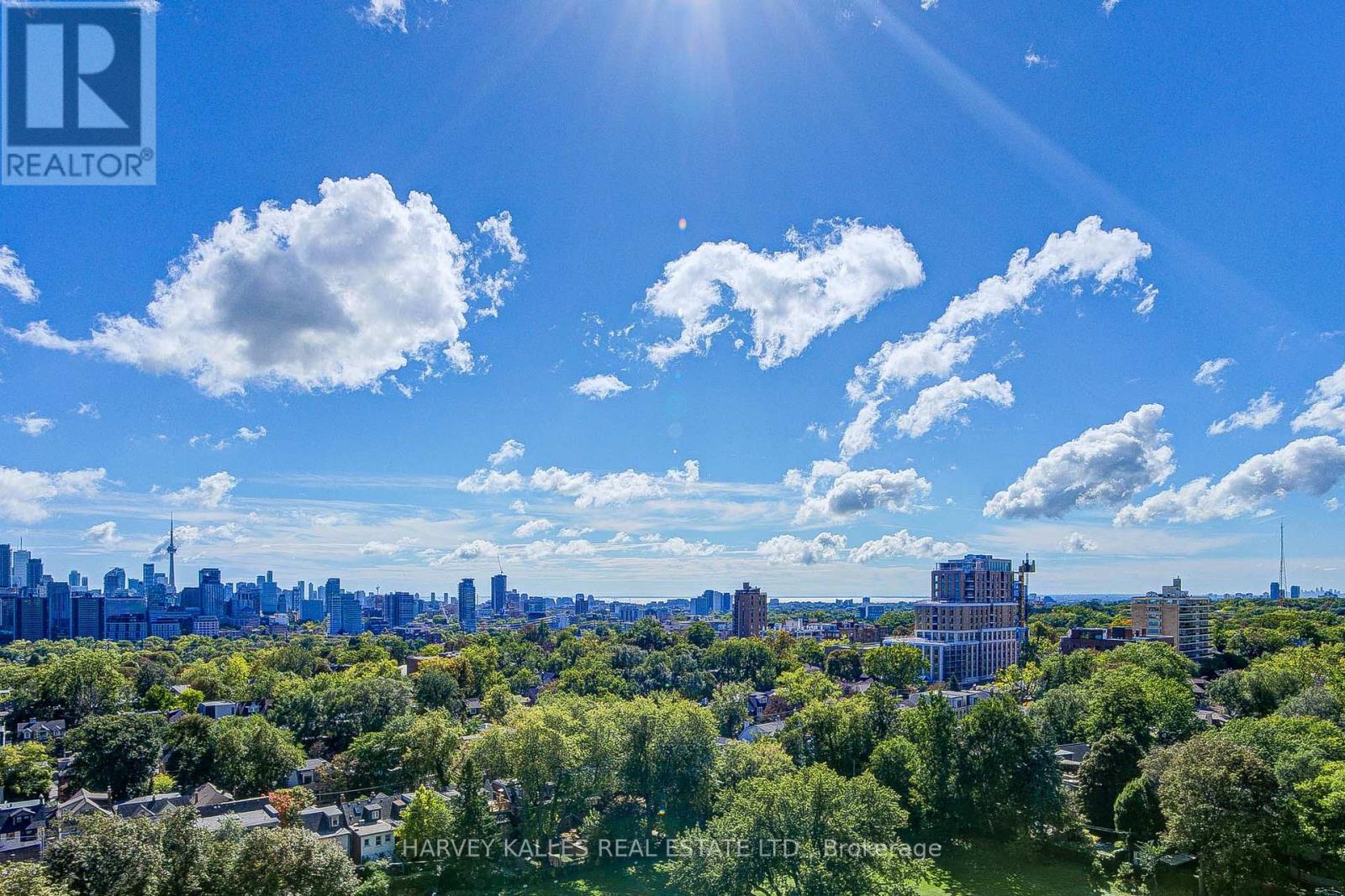 1605 - 63 ST. CLAIR AVENUE W