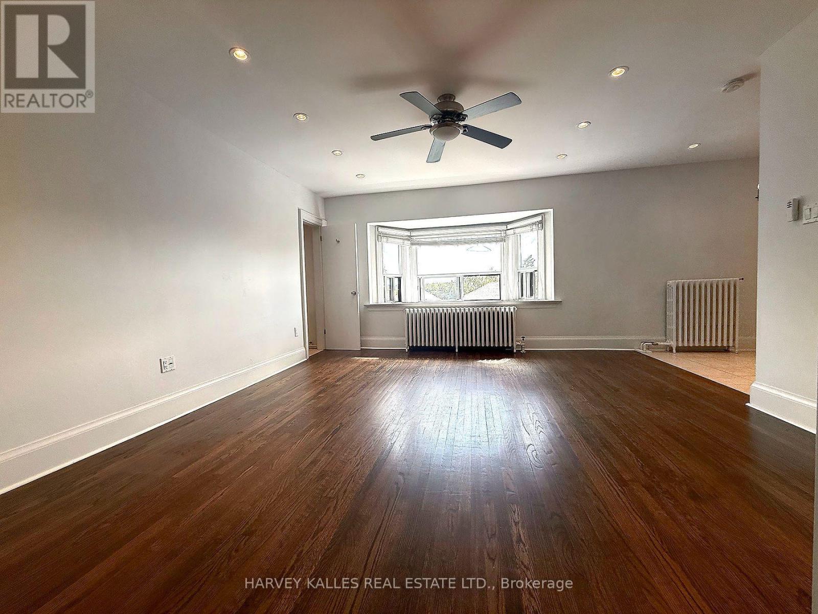 201 - 858 DAVENPORT ROAD