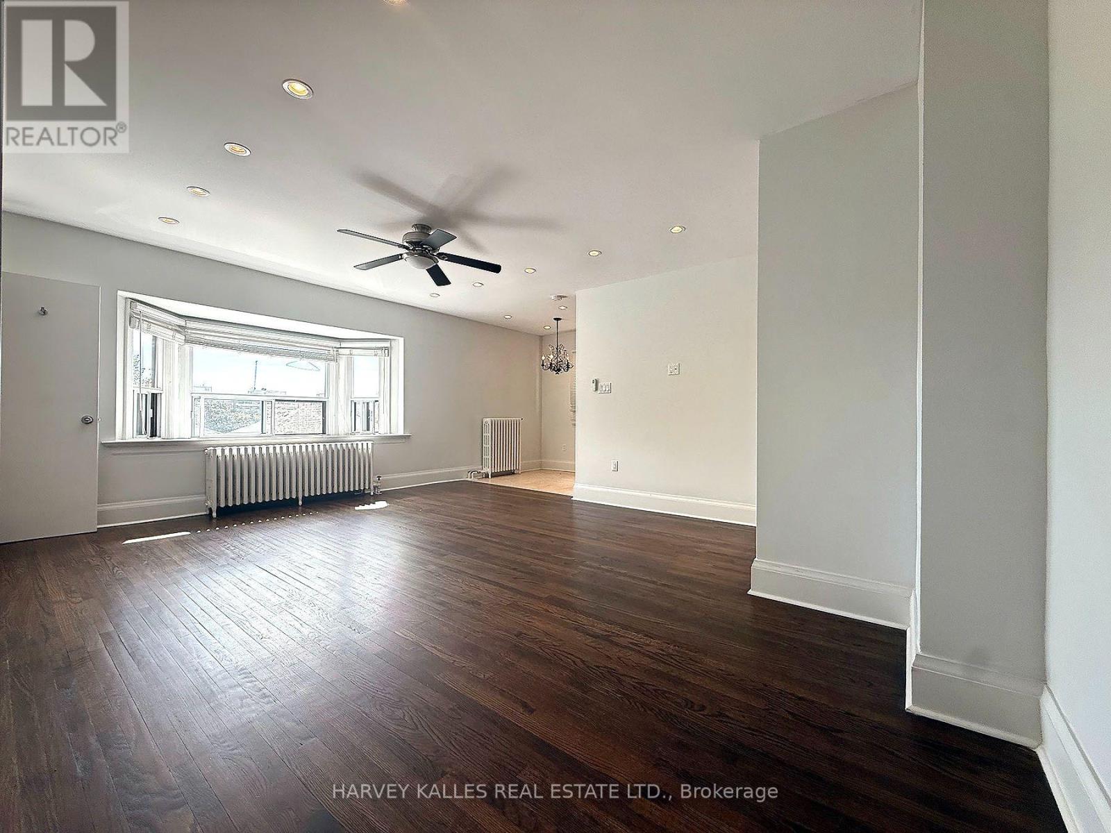 301 - 858 DAVENPORT ROAD
