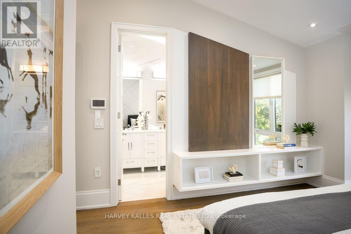 326 ST. CLEMENTS AVENUE