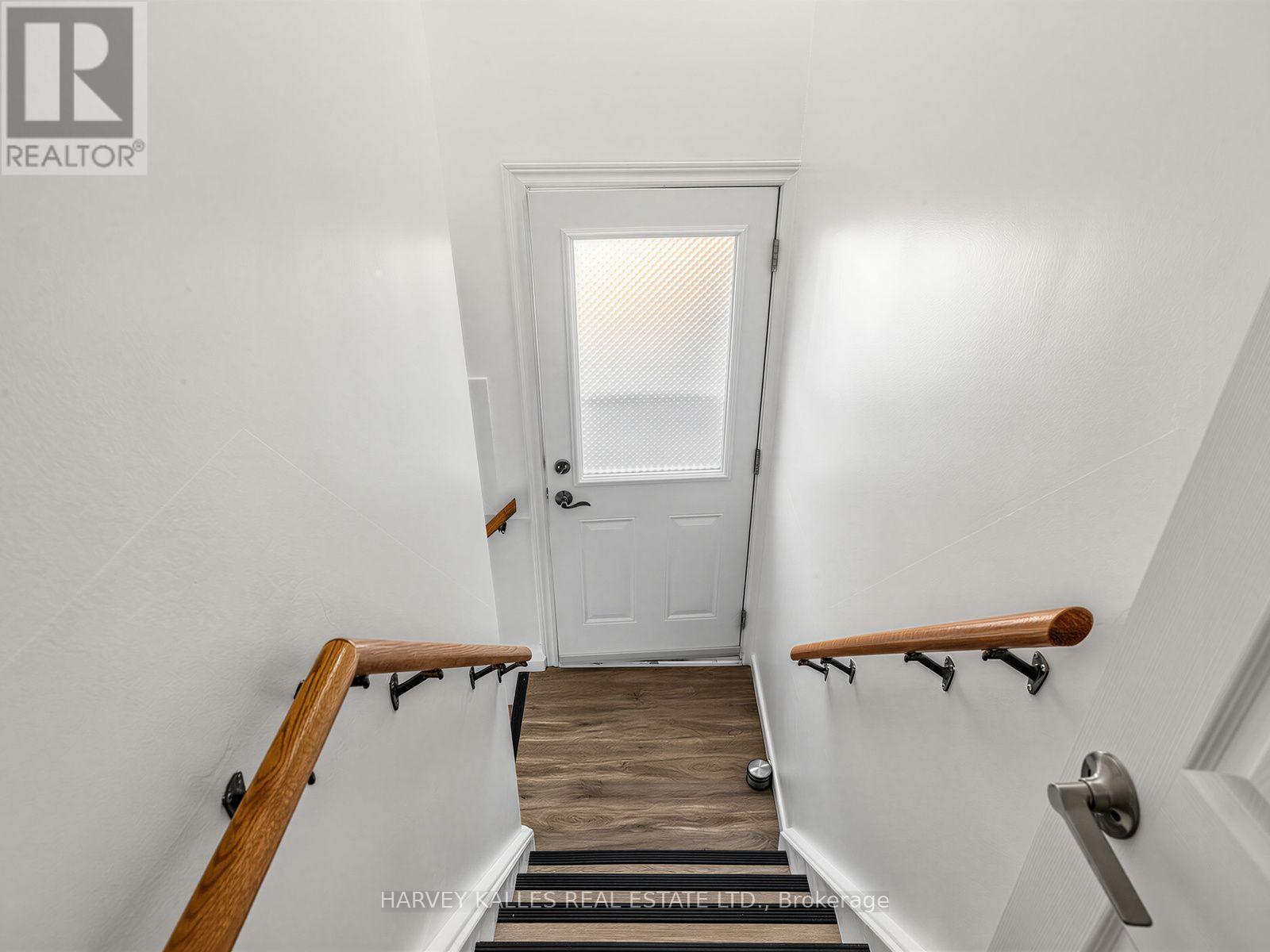 70 PINTAIL CRESCENT