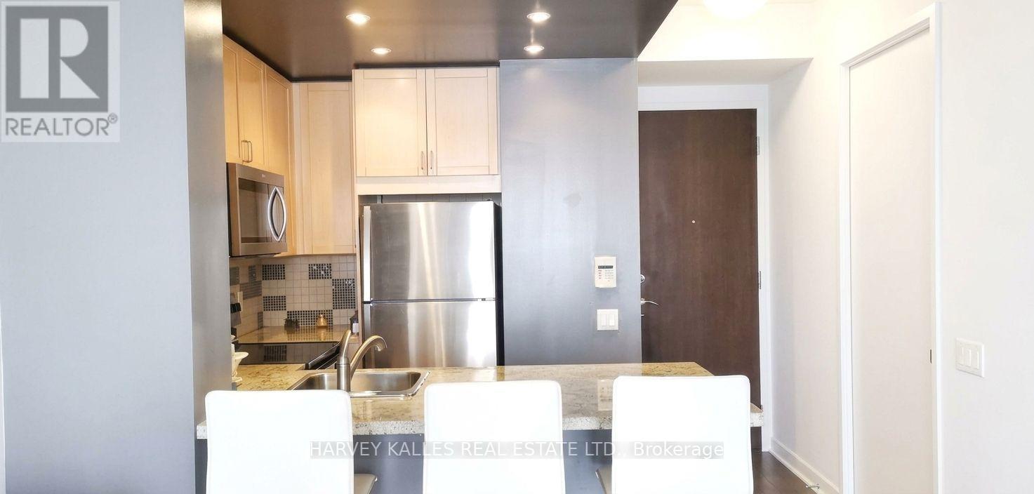 1603 - 85 BLOOR STREET E