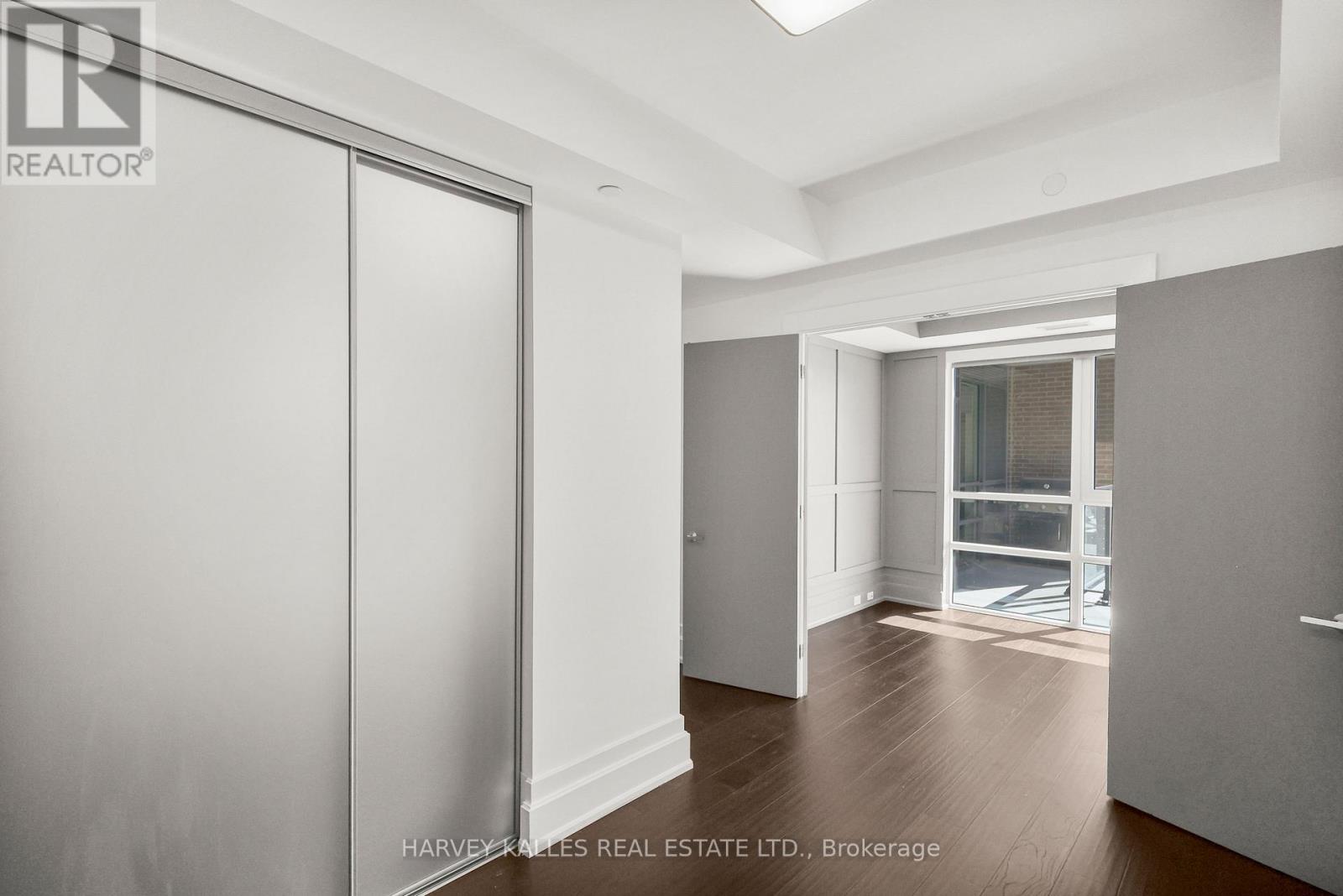 401 - 3 SOUTHVALE DRIVE