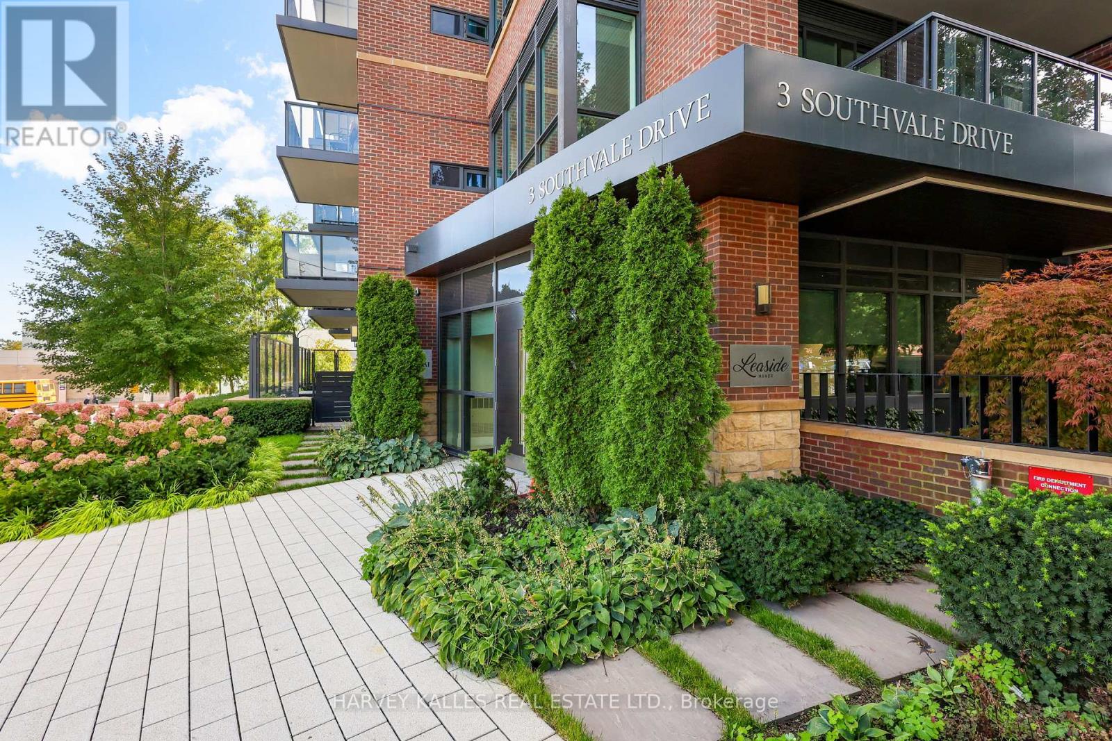 401 - 3 SOUTHVALE DRIVE