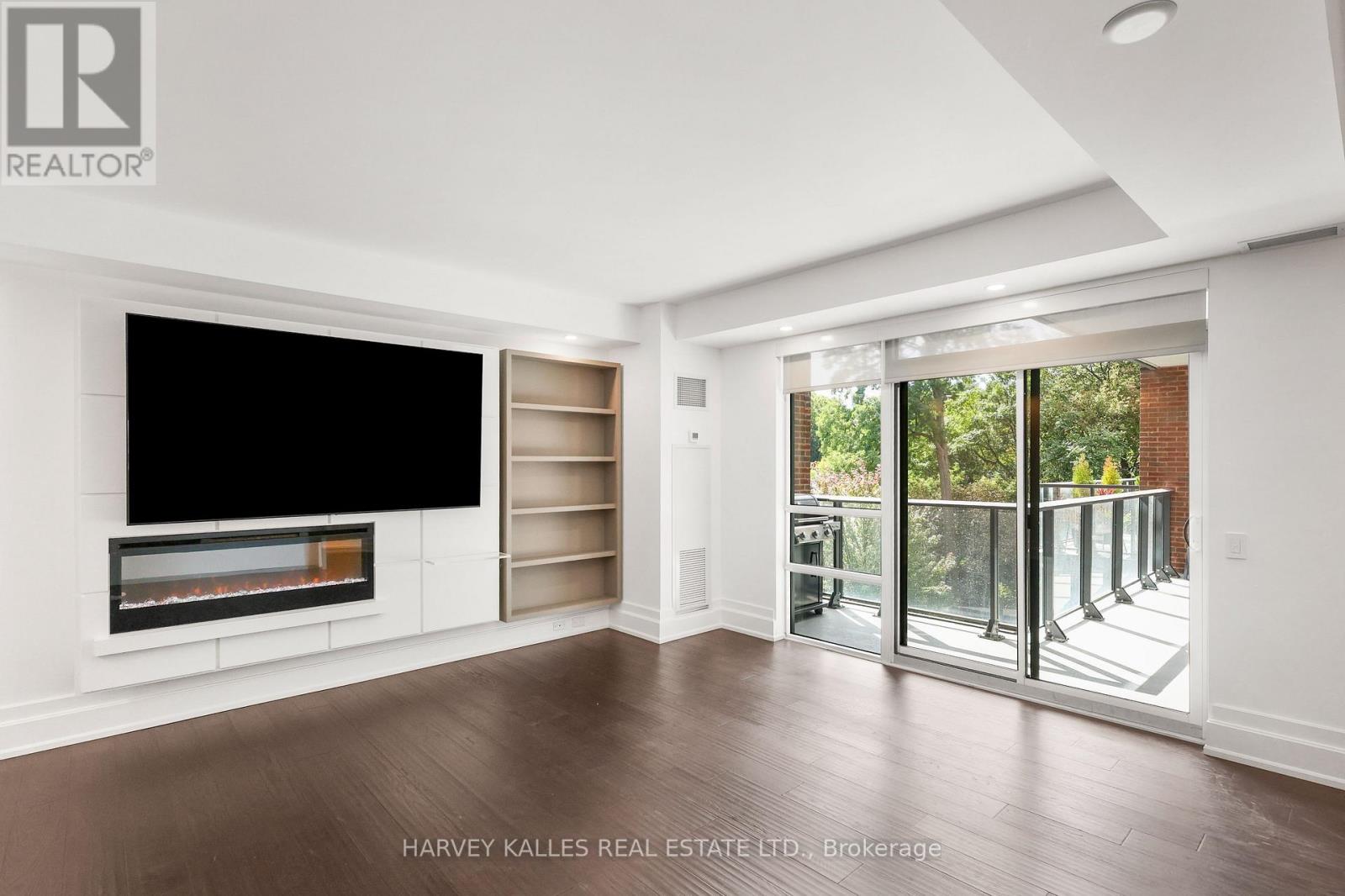 401 - 3 SOUTHVALE DRIVE