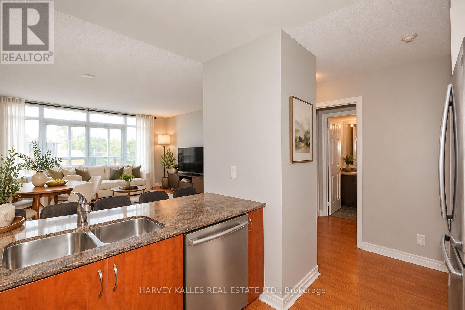 313 - 225 WELLESLEY STREET E