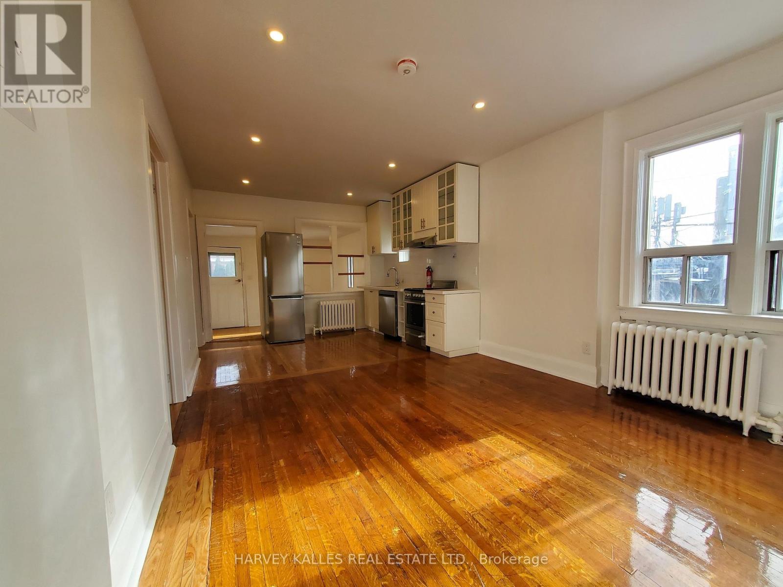 2 - 15 ALBERTA AVENUE