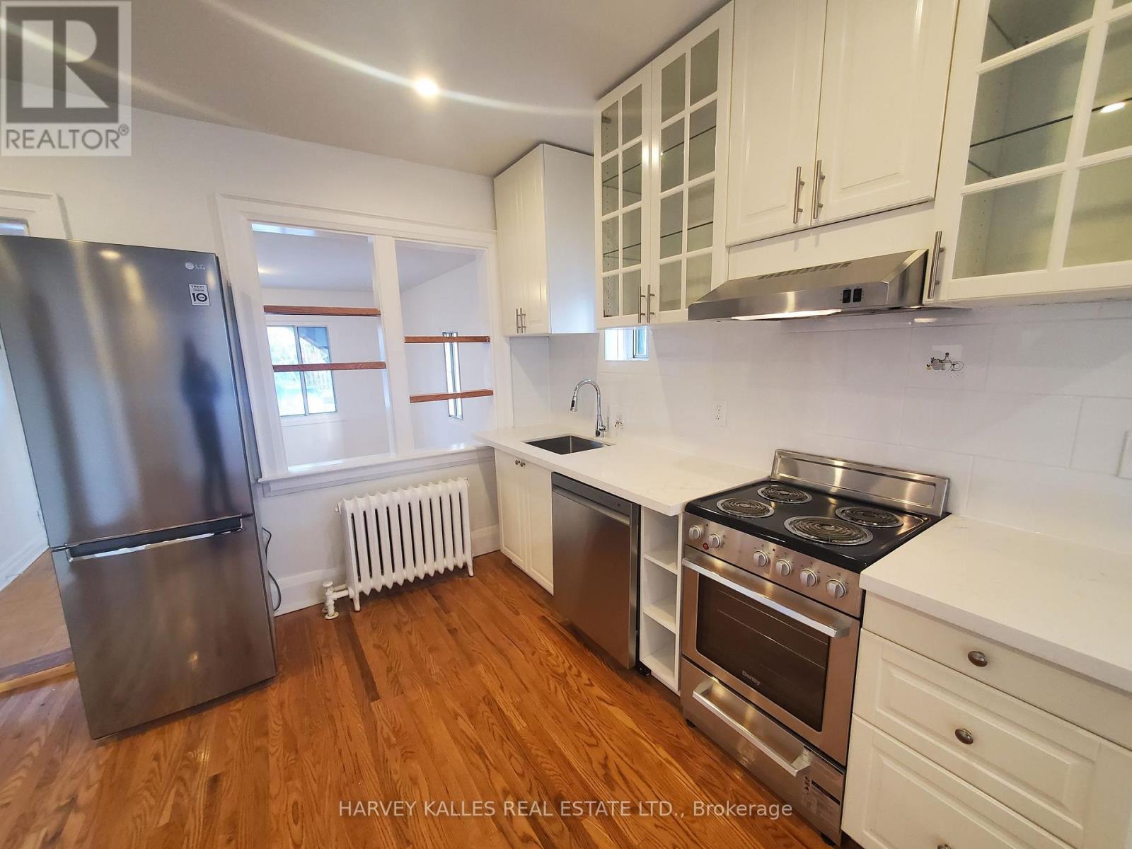 2 - 15 ALBERTA AVENUE