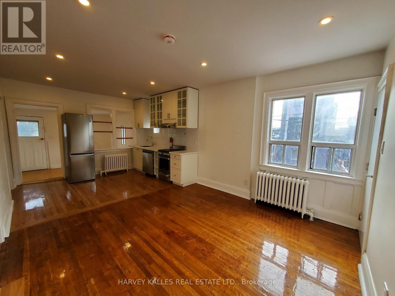 2 - 15 ALBERTA AVENUE