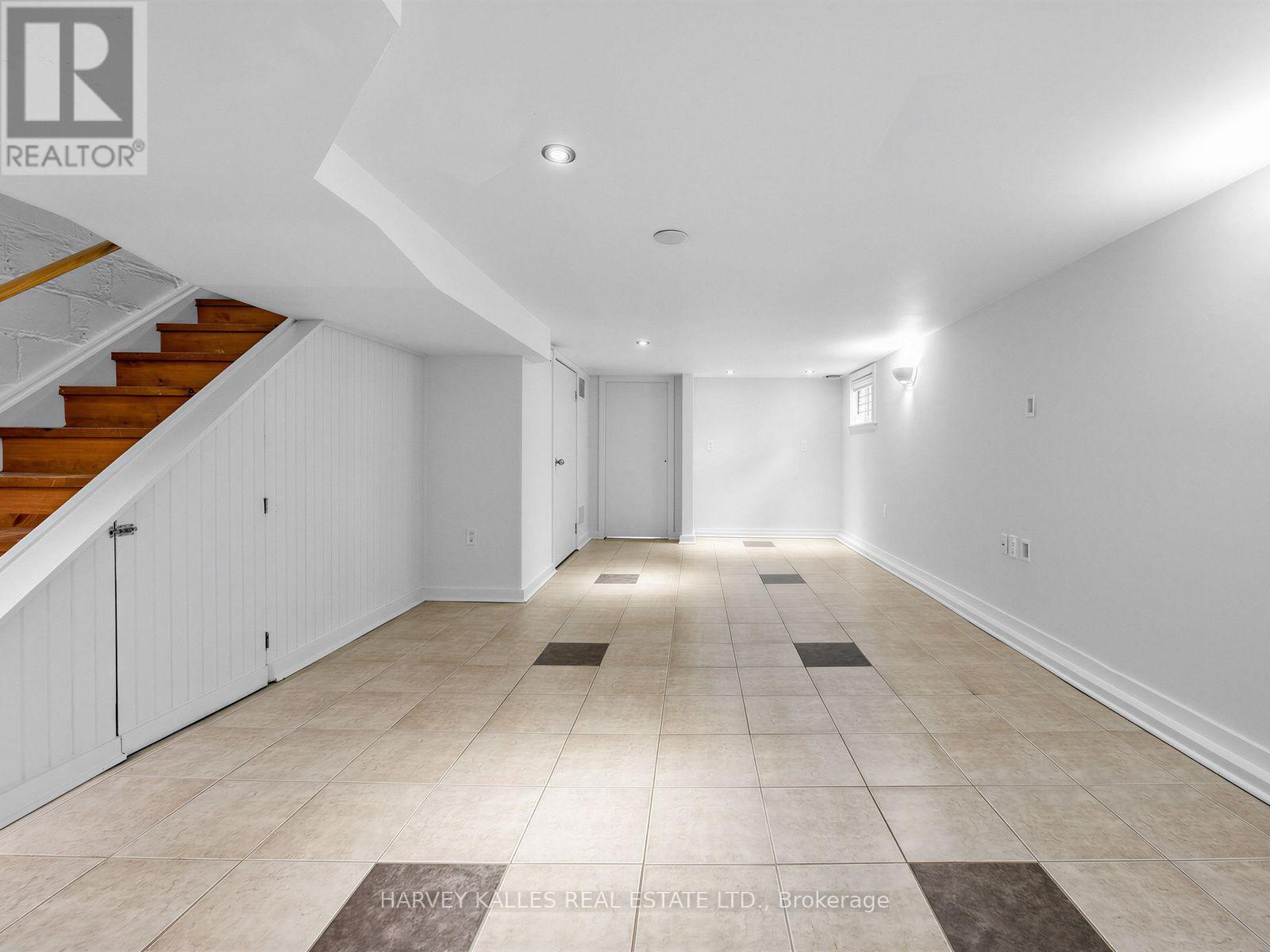 4 KENRAE ROAD