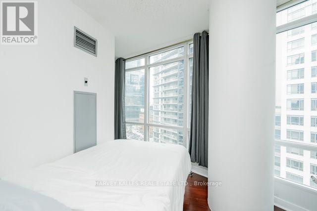 1510 - 361 FRONT STREET W