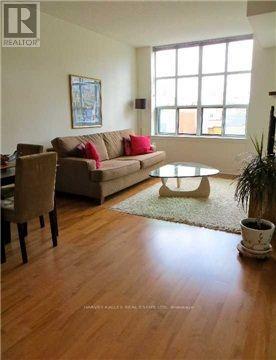 412 - 438 RICHMOND STREET W