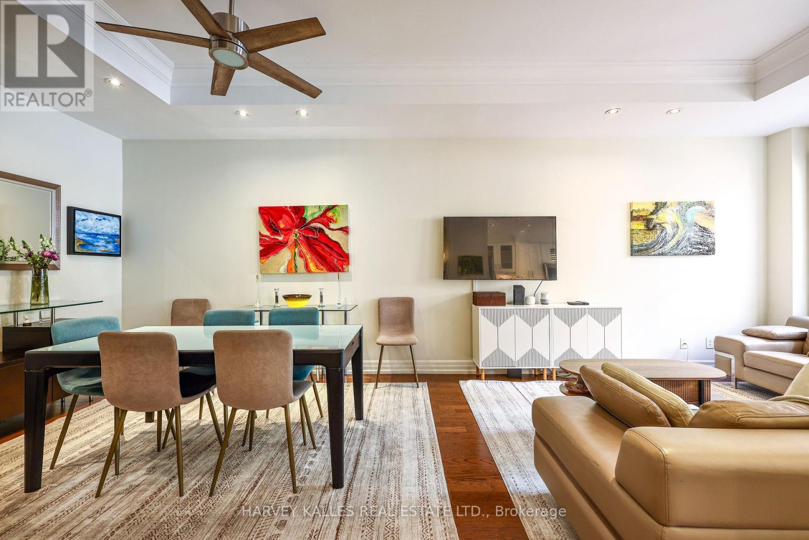 TH9 - 21 BURKEBROOK PLACE