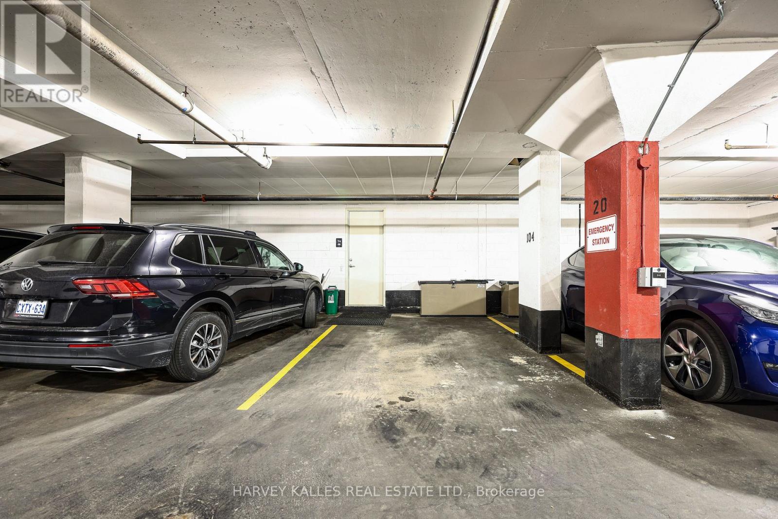 TH9 - 21 BURKEBROOK PLACE
