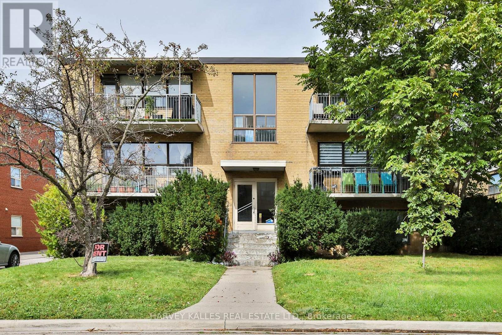 2 - 28 FRASERWOOD AVENUE