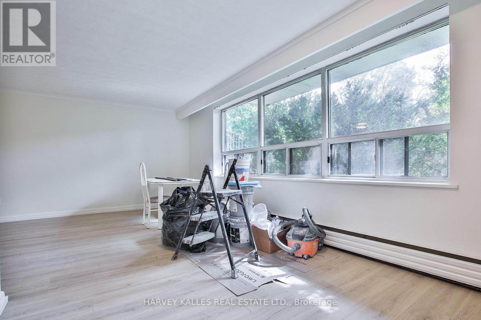 2 - 28 FRASERWOOD AVENUE