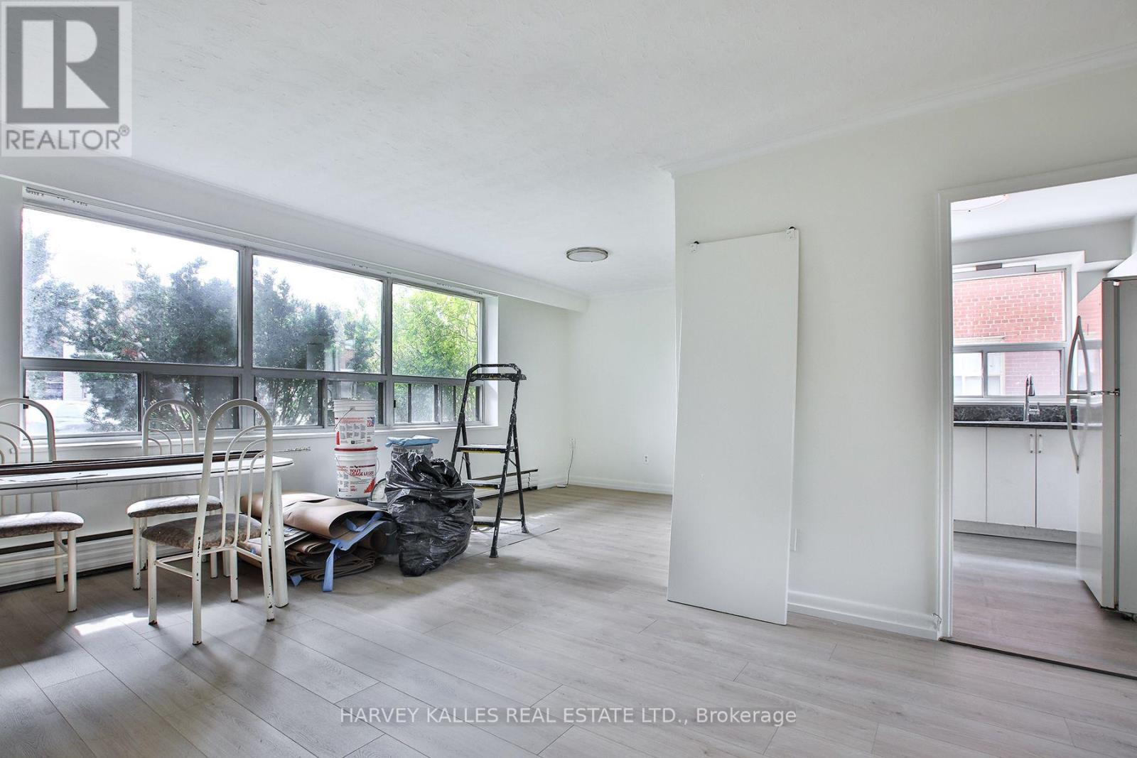 2 - 28 FRASERWOOD AVENUE