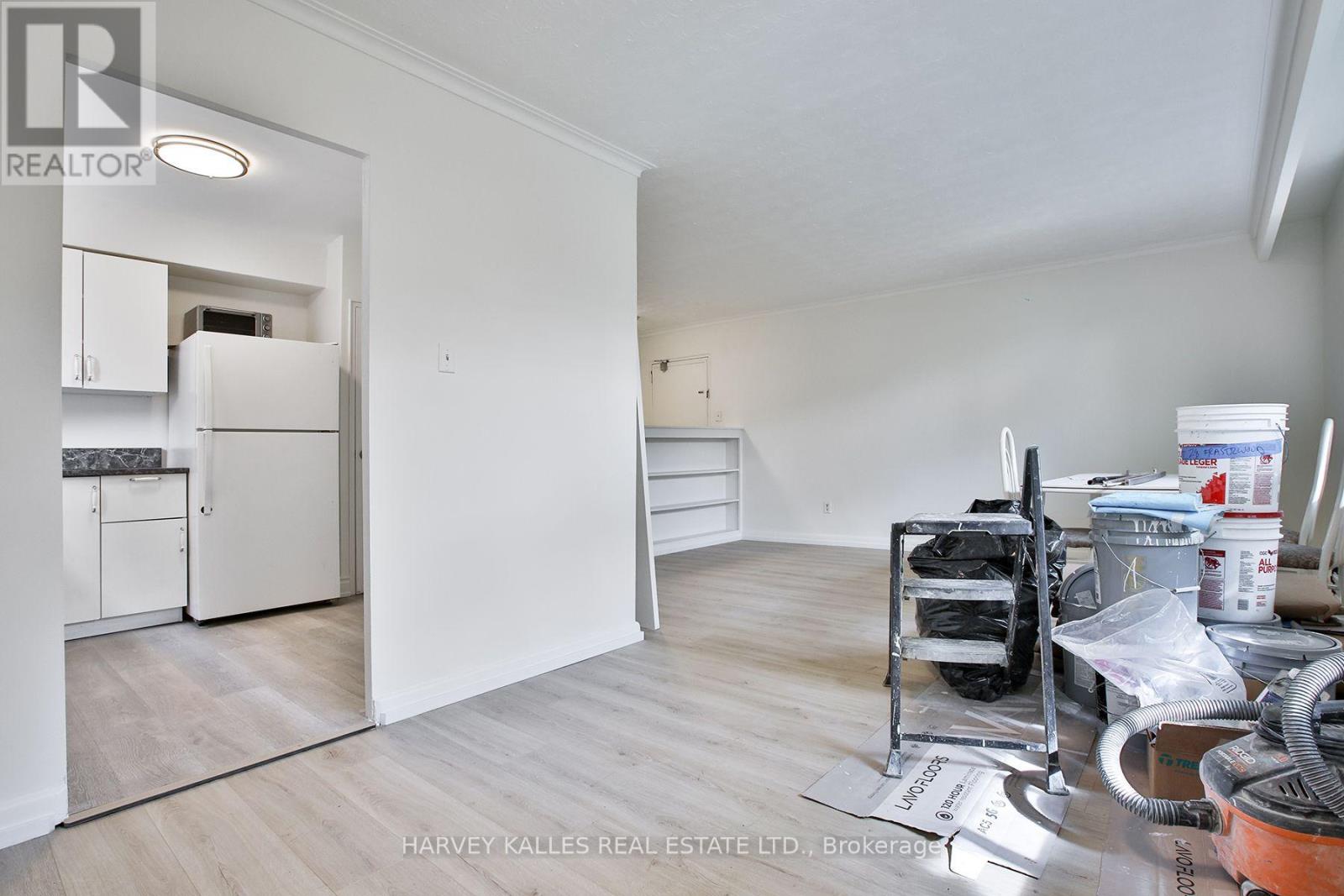 2 - 28 FRASERWOOD AVENUE