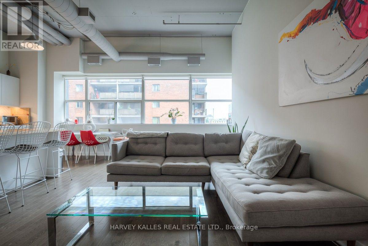 608 - 700 KING STREET W