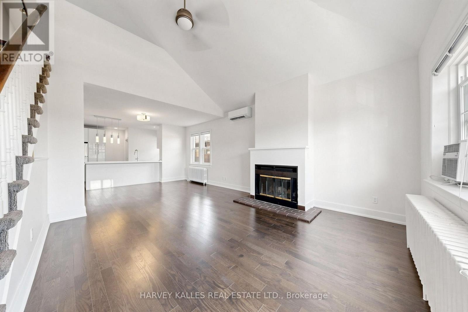 2 - 1170 AVENUE ROAD