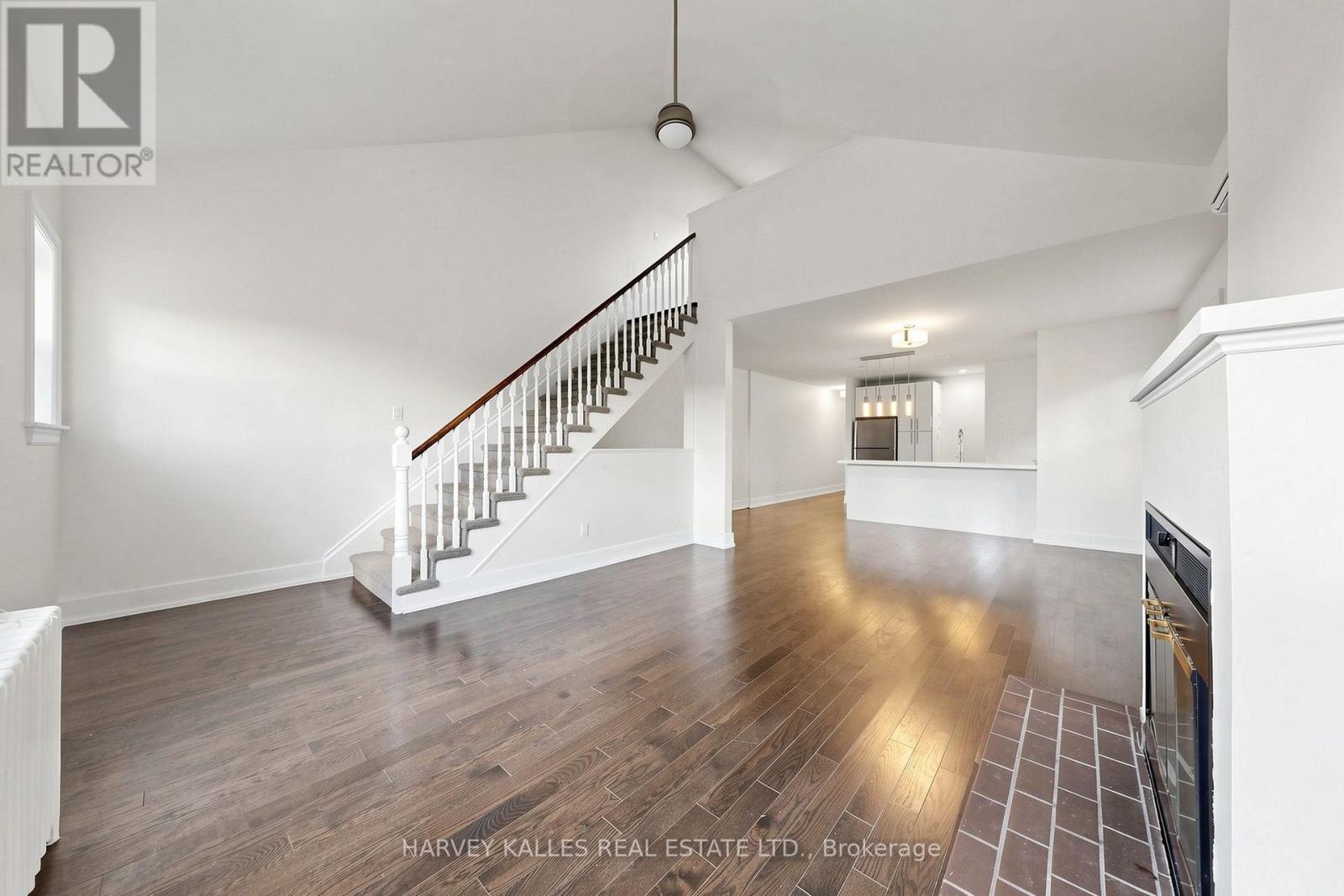 2 - 1170 AVENUE ROAD