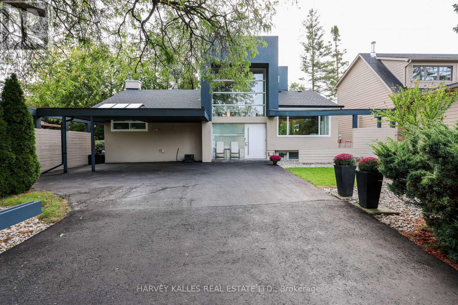 90 BERKINSHAW CRESCENT