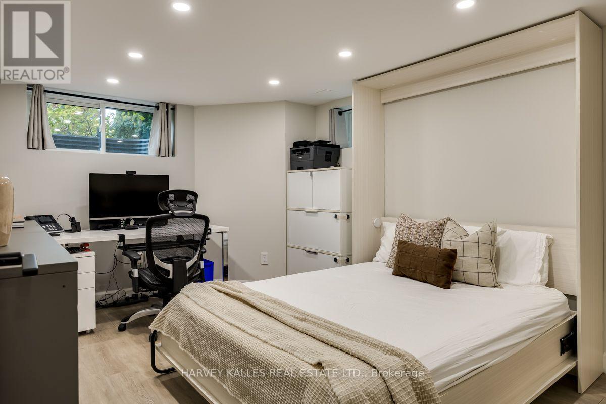 110 CHATSWORTH DRIVE