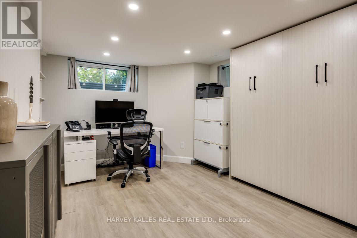 110 CHATSWORTH DRIVE