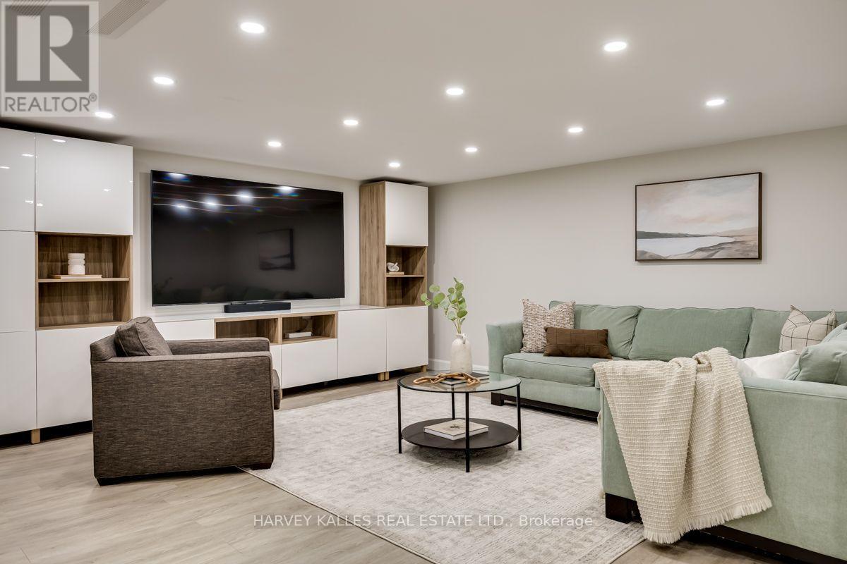 110 CHATSWORTH DRIVE