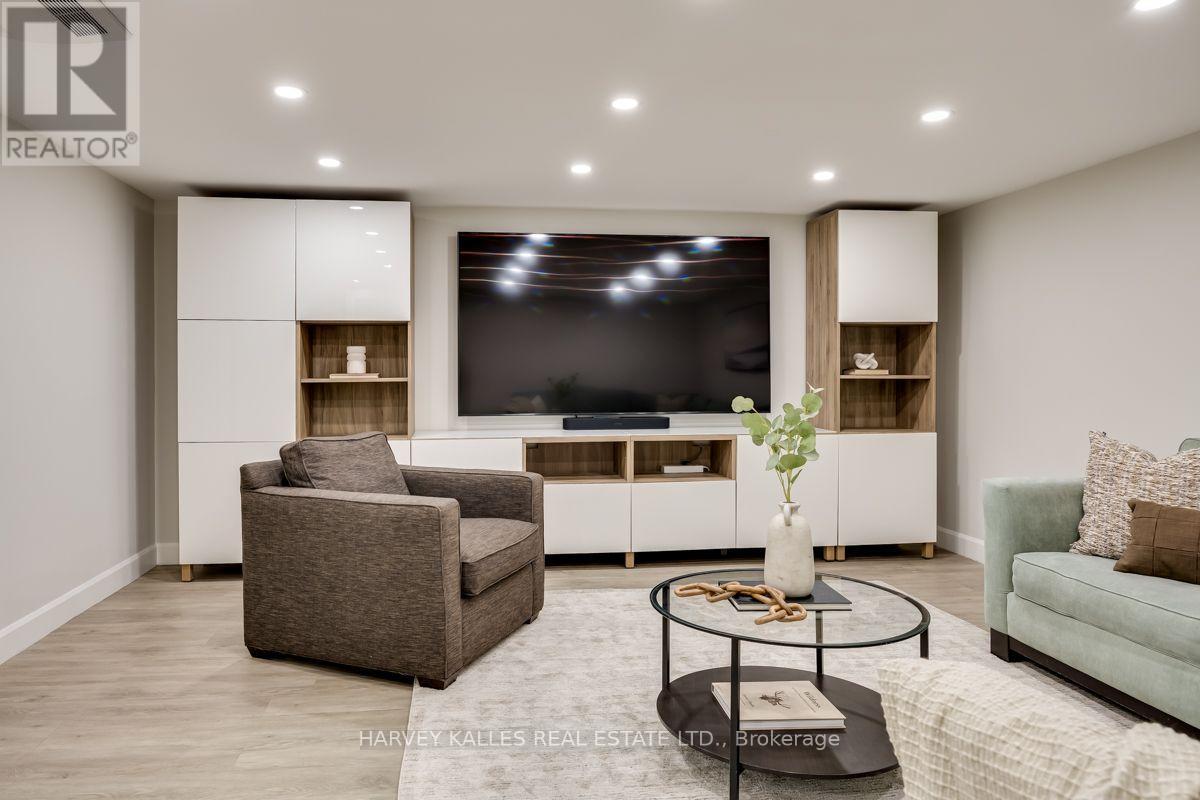 110 CHATSWORTH DRIVE