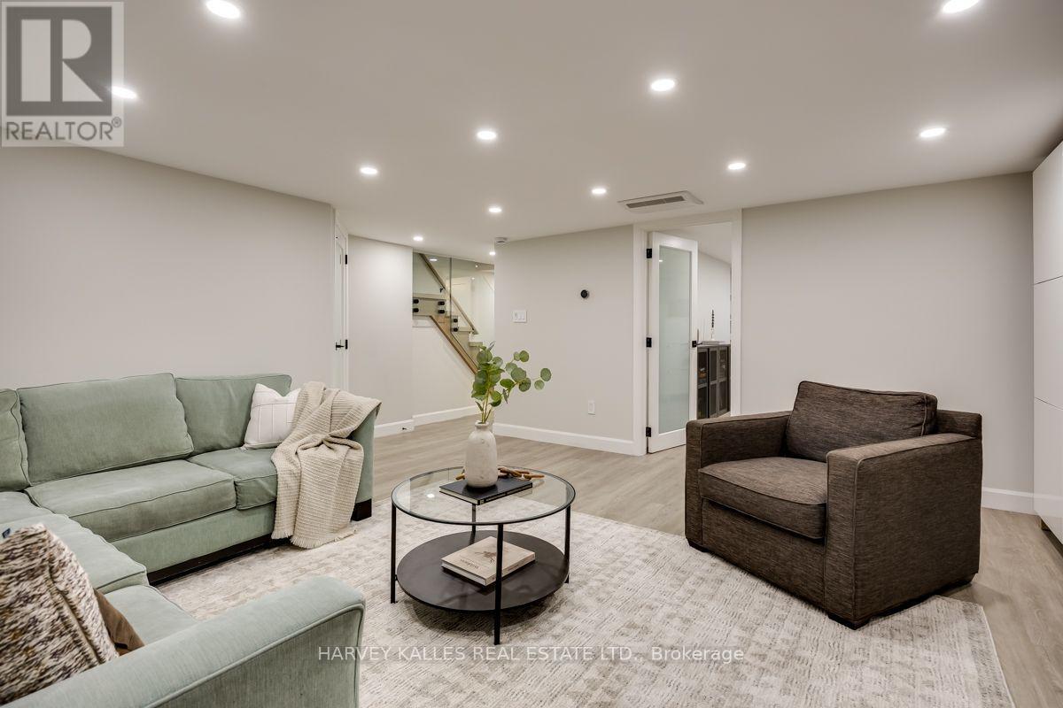 110 CHATSWORTH DRIVE