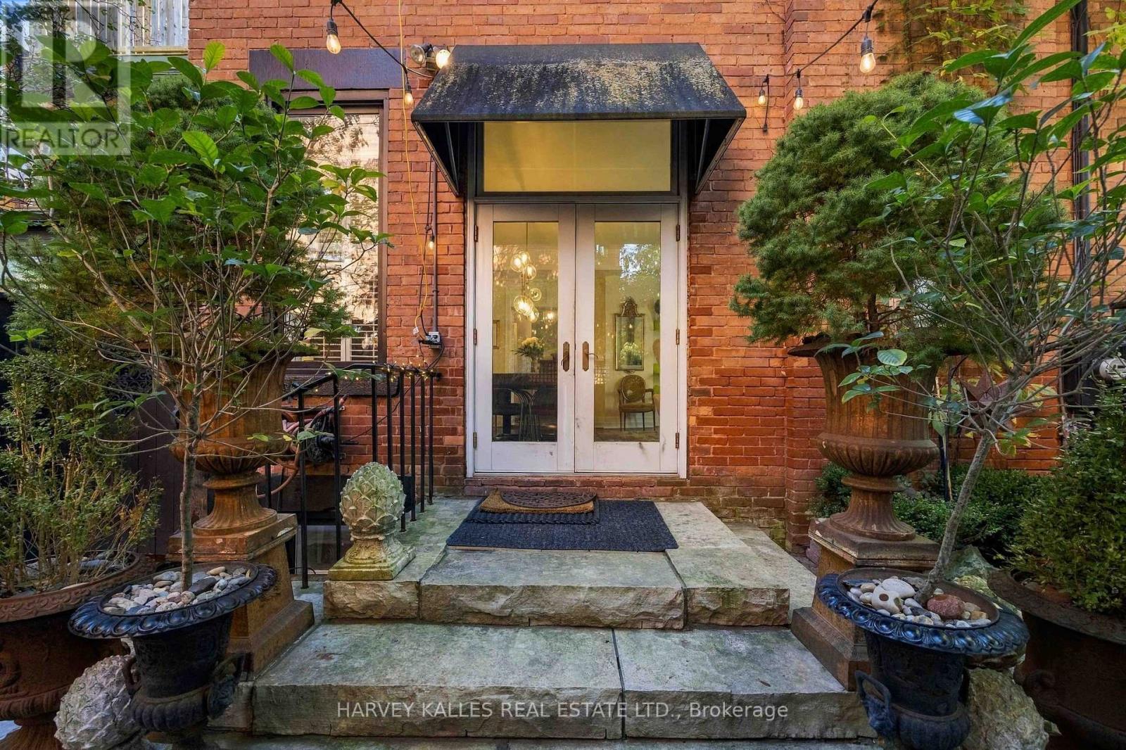 489 STREET